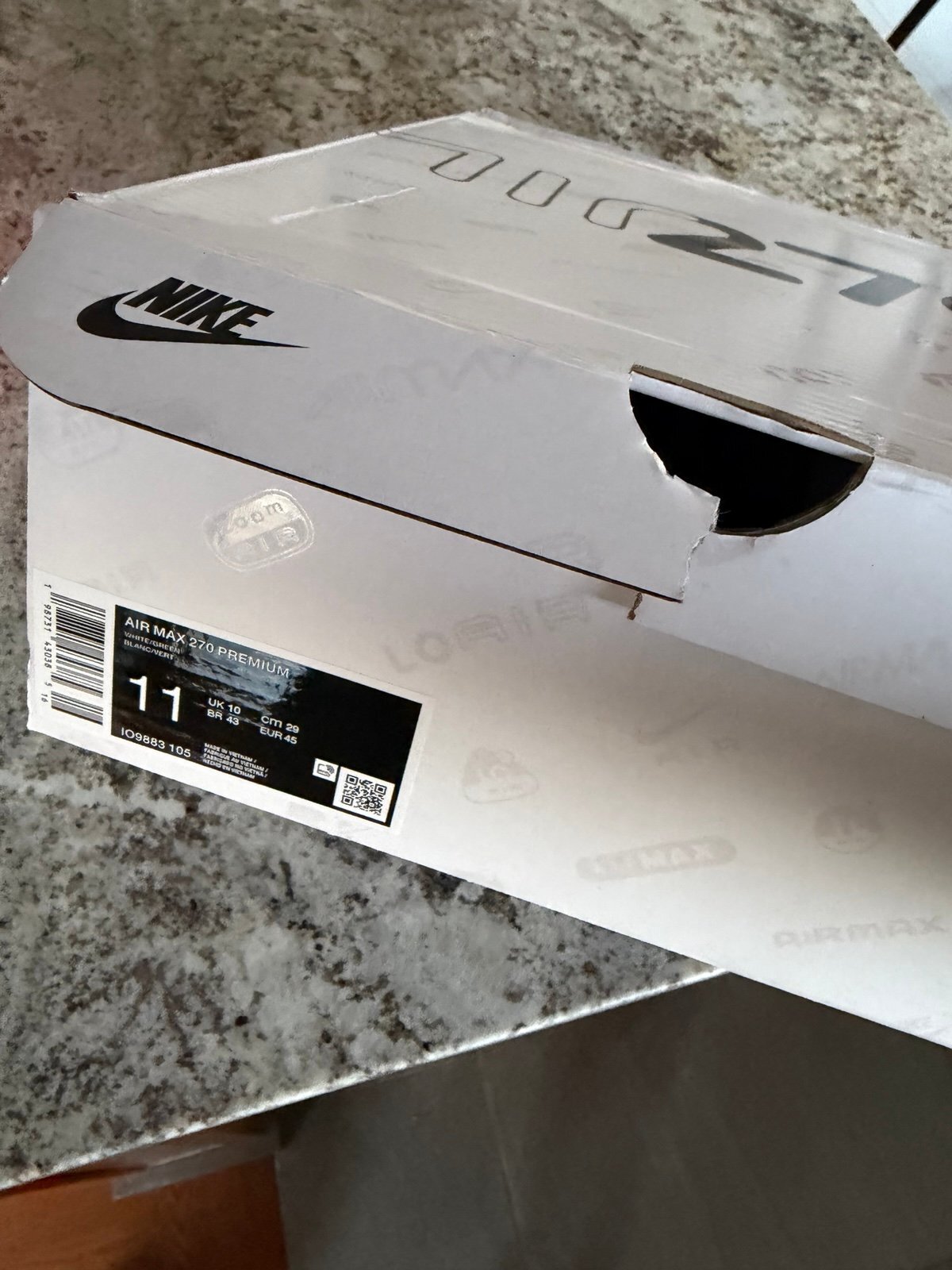 Nike Air Max 270 Premium men's size 11 sneaker detail