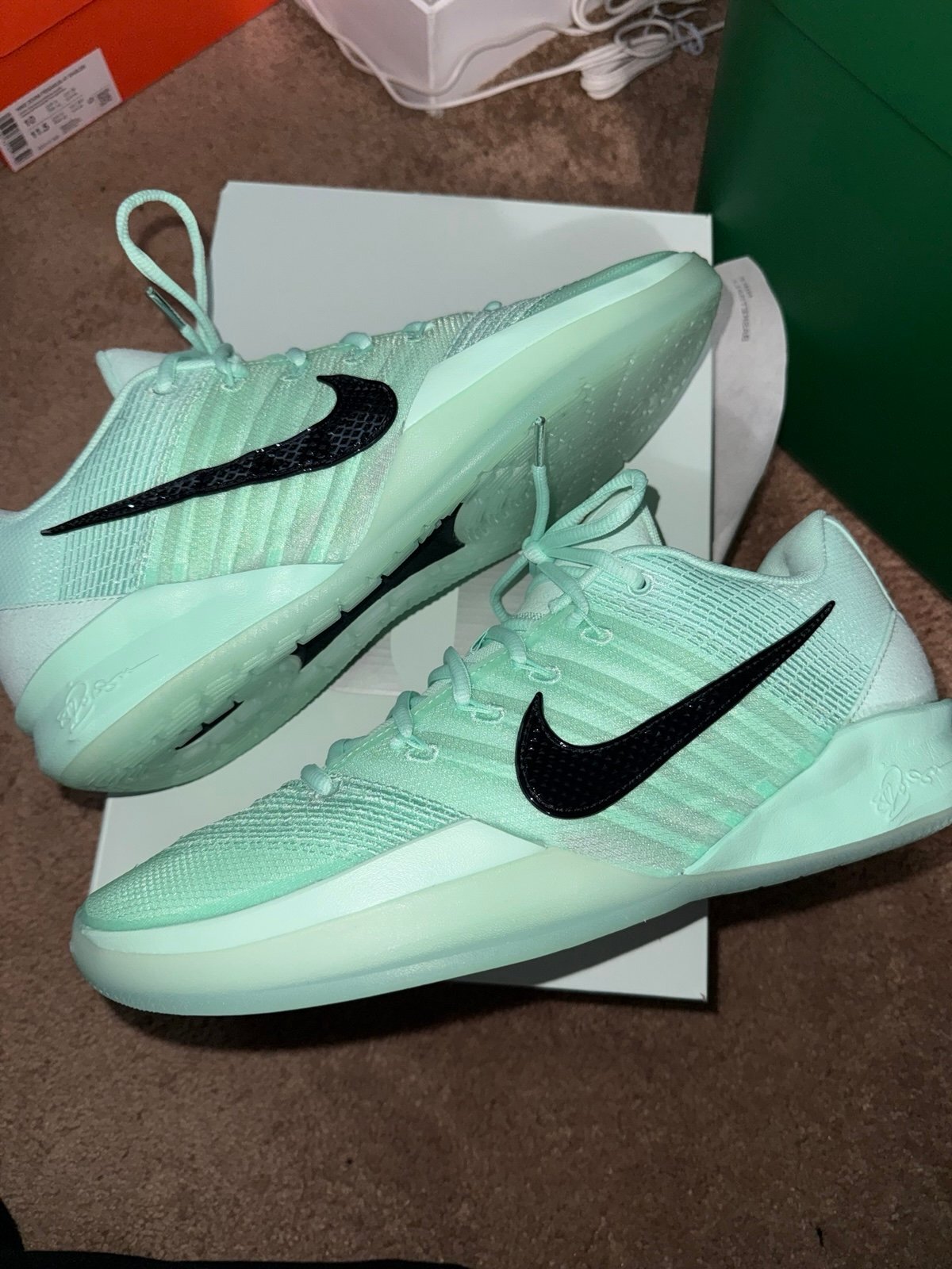 Side view of Nike Sabrina 3 Statue of Liberty Mint Foam basketball shoe