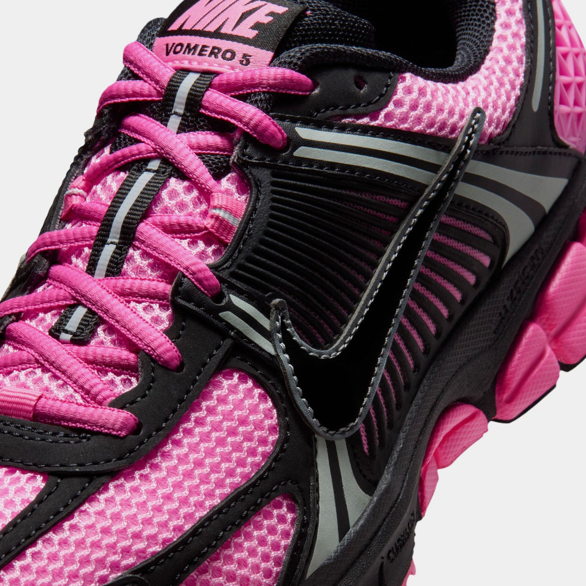 Nike Zoom Vomero 5 FJ2028-601 Pink Spell Metallic Platinum outsole view